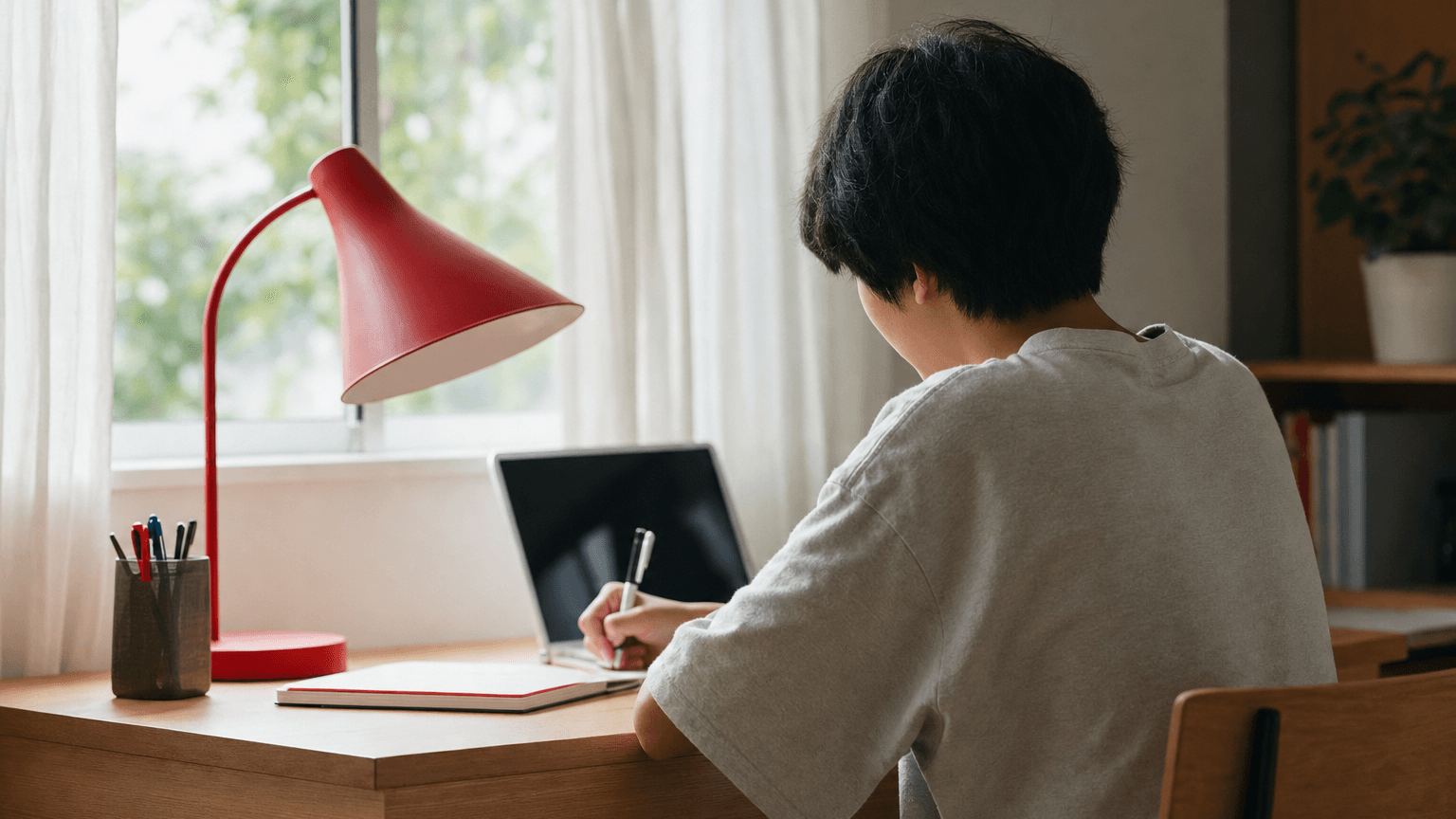 批評:OpenAIがティーン向けChatGPT安全策を発表——年齢適切な保護と保護者管理機能を整備